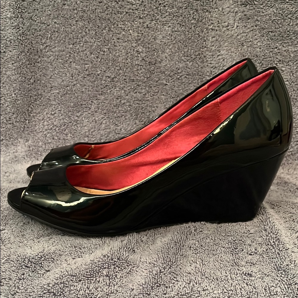 CL by Laundry Black‎ Patent Wedge Shoes